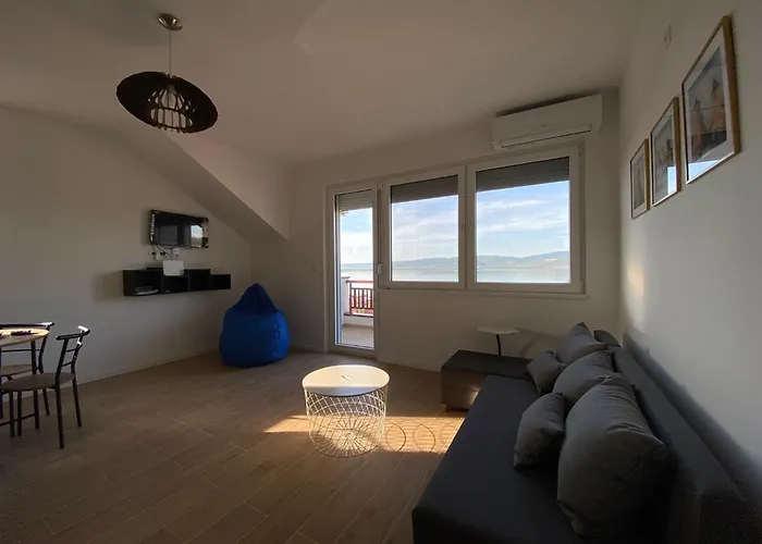 Luxury Danube * 골루바츠