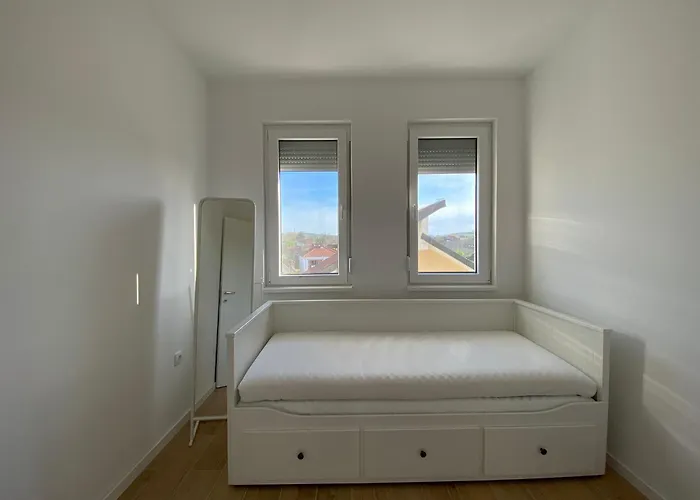 아파트 Luxury Danube 골루바츠